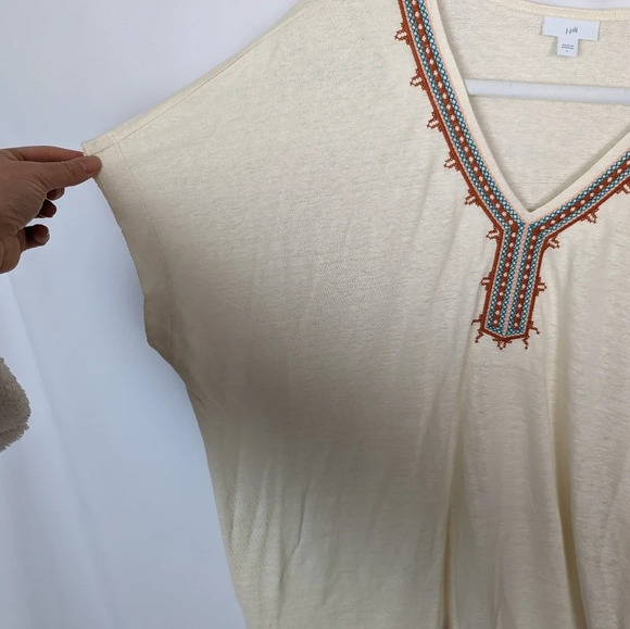 J. Jill sz L Embroidered Embellished V Neck Tee Linen Blend Aztec Top Shirt Tee - Picture 4 of 8